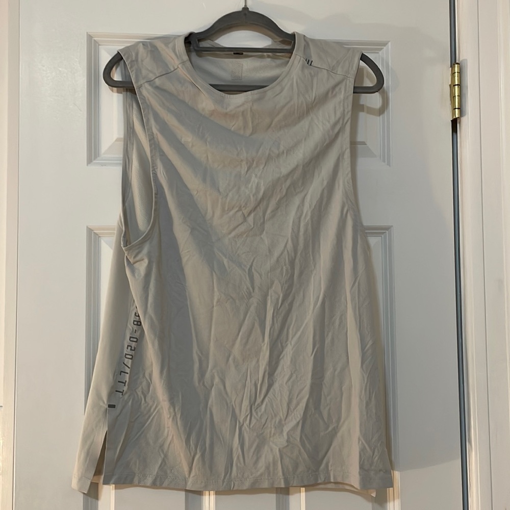 Lululemon Men’s Athletic tank - medium